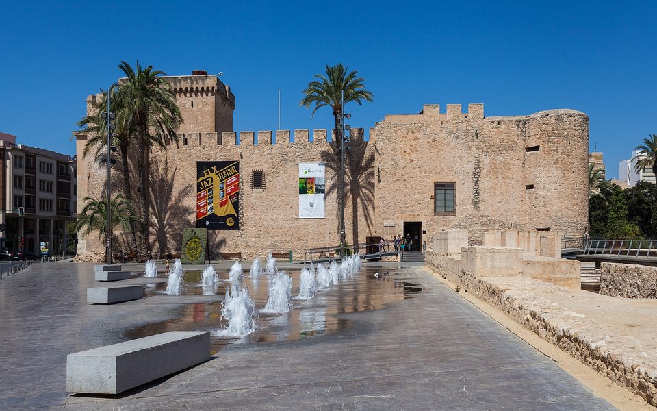 Palacio de Altamira og MAHE i Elche