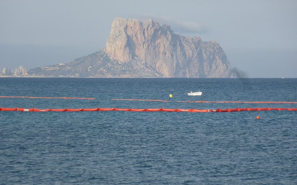 Vandrestien på Peñón de Ifach med udsigt over Calpe