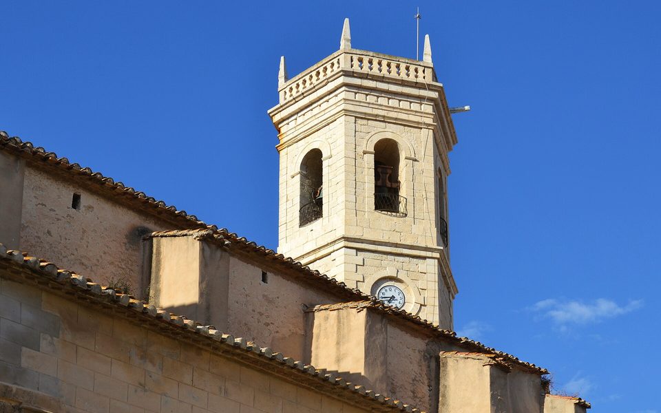 Santa Catalina-kirken i Teuladas historiske bykerne