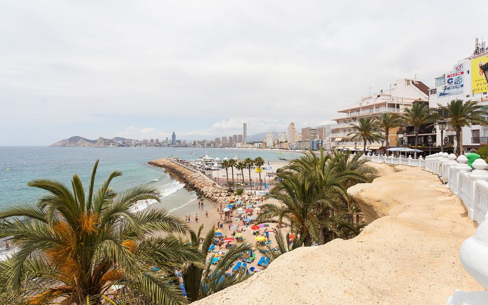 Hoteller langs Poniente-stranden i Benidorm