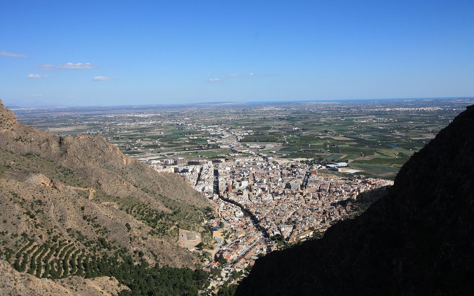 Callosa de Segura under den markante klippesierra